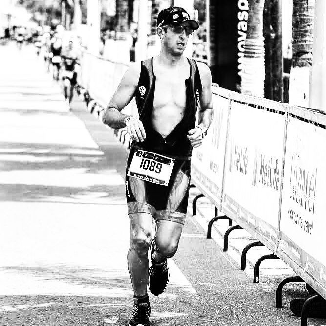 sebalassalle's tweet photo. Running not like a pro but running 🐢🤣😂 #triathlongram #halfironman #triatlontraining #halfironman #ironman #runthe… https://t.co/aAbpFNnOz6 https://t.co/WHuiyRxOAc