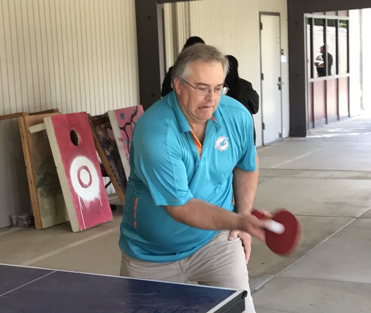 CVHS_Dragons's tweet photo. A big #congrats to @CVHS_Dragons 2017 #pingpong champion Mr White who defeated Mr Pennock in the finals!! #WePong #LunchtimeActivities!! https://t.co/DINaKg8VxL