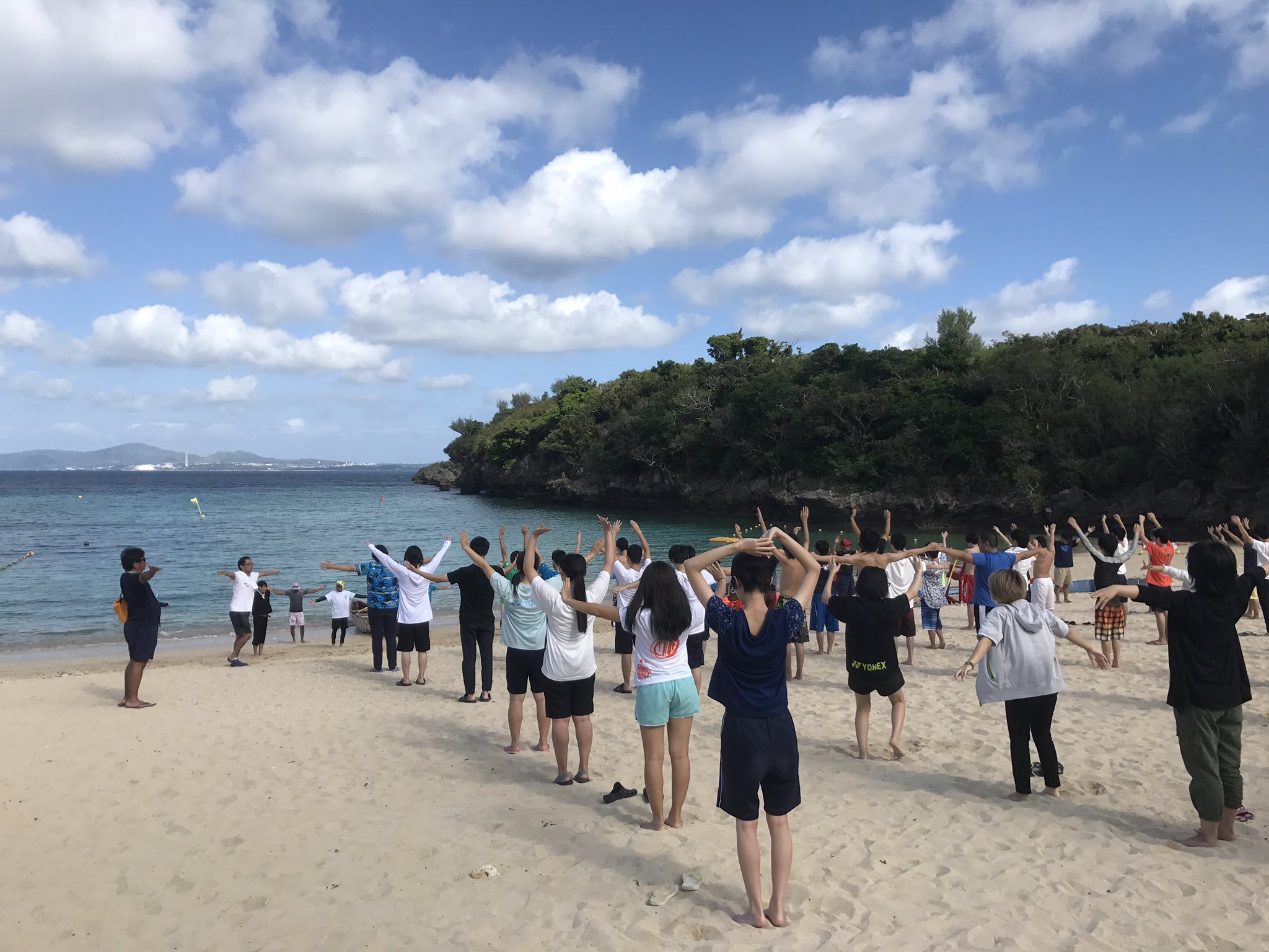 N高等学校 S高等学校 令和5年度n高s高新入学生 出願受付中 沖縄プレミアムスクーリングに来ています 午前中はハーリー体験 まずは準備運動から N高 T Co Kszstmxyrt Twitter