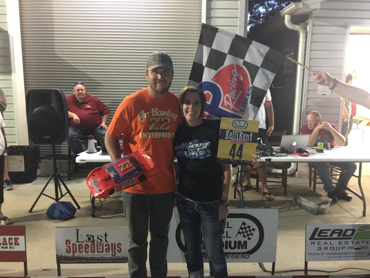 Epic comeback, from a lap down, <a href="/Tyler_Green20/">Tyler Green</a> rebounds to win the #KelKel44 🏁