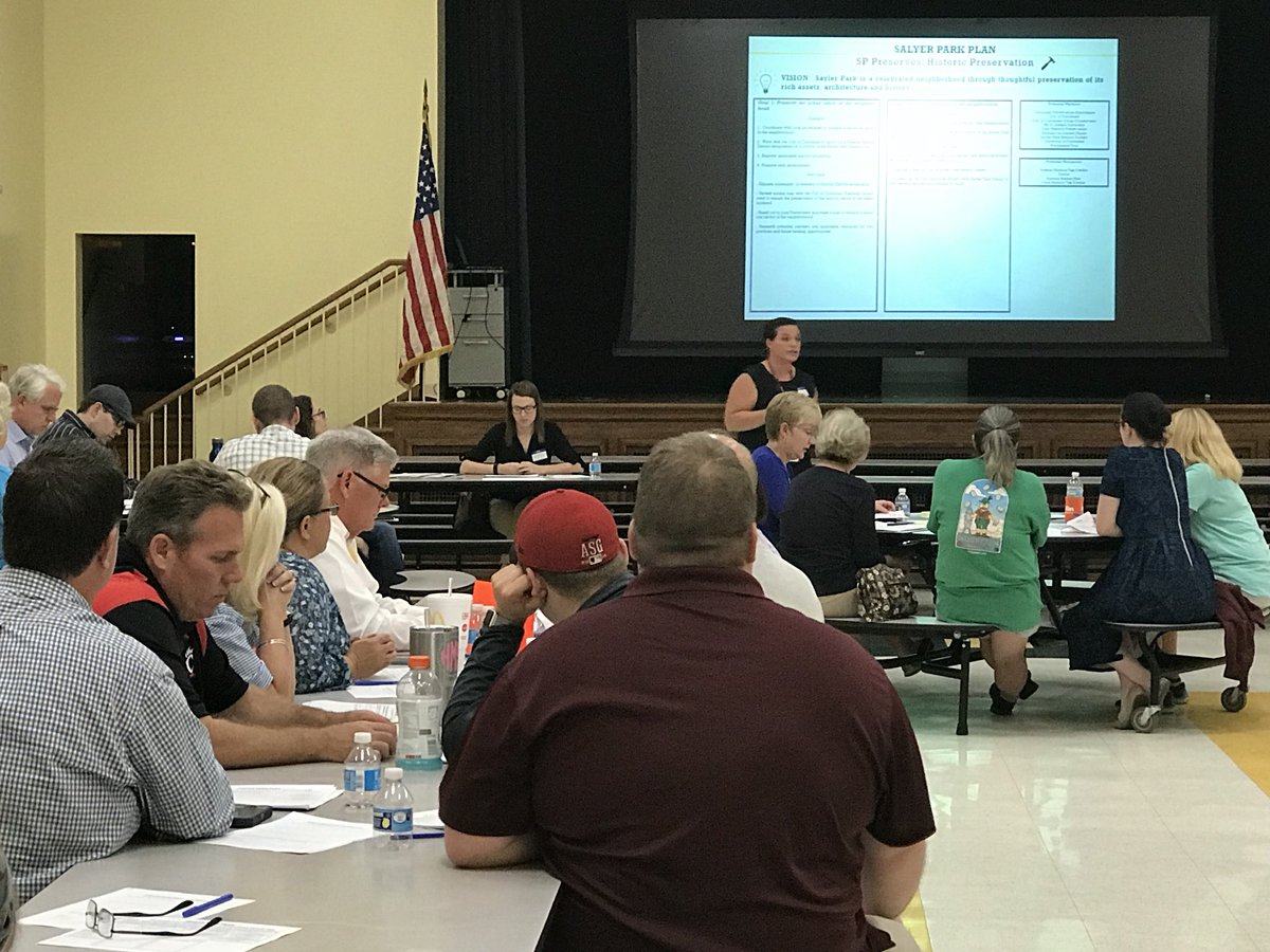 sowders_jamie's tweet photo. Community engagement in Sayler Park is a powerful thing. Thank you all for being involved. #SPJagPride https://t.co/KD6nl3PCJQ