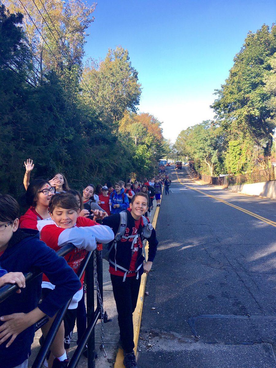 What a beautiful day to take the 2017 7th grade Nature-Themed Field Trip #outdoorclassrooms #theskyisthelimit <a href="/SCSD_GMS/">Great Hollow MS</a> <a href="/ScienceMrsD/">Mrs. Dicpinigaitis</a>