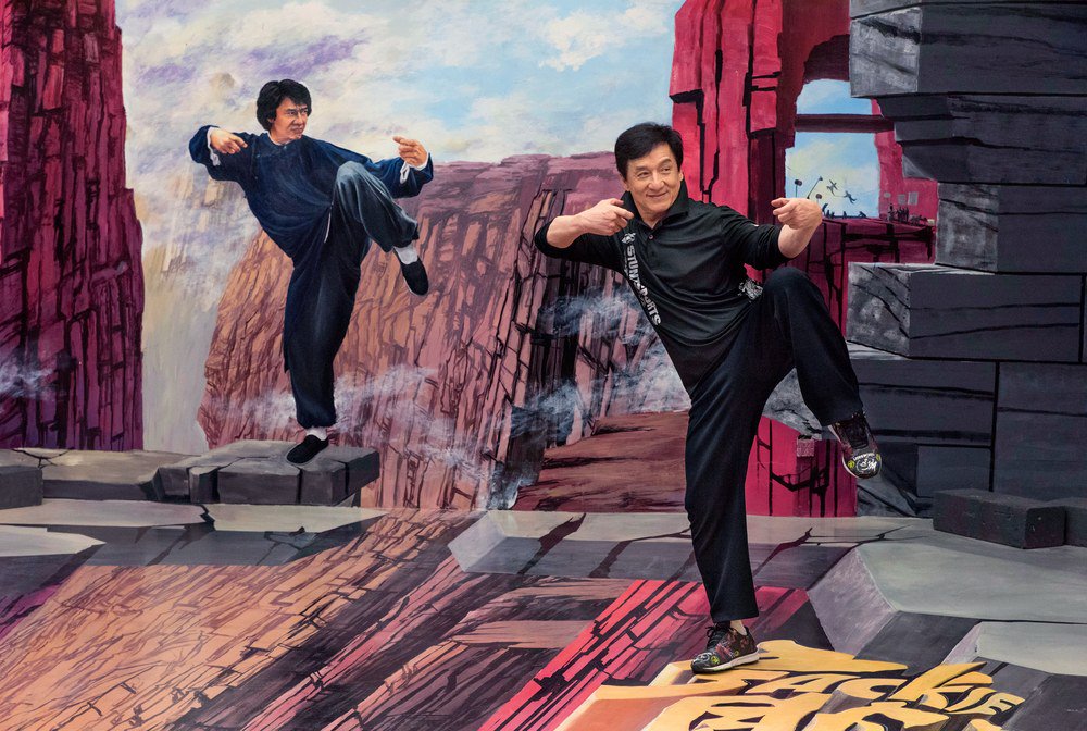 AppleNews's tweet image. Jackie Chan is 63 and still kicking. “I wanna be an Asian Robert De Niro," he tells @GQMagazine apple.co/2xYH2CG