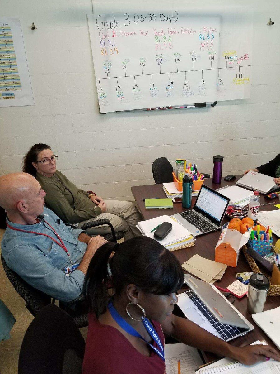 Stephanie Hales tweet media