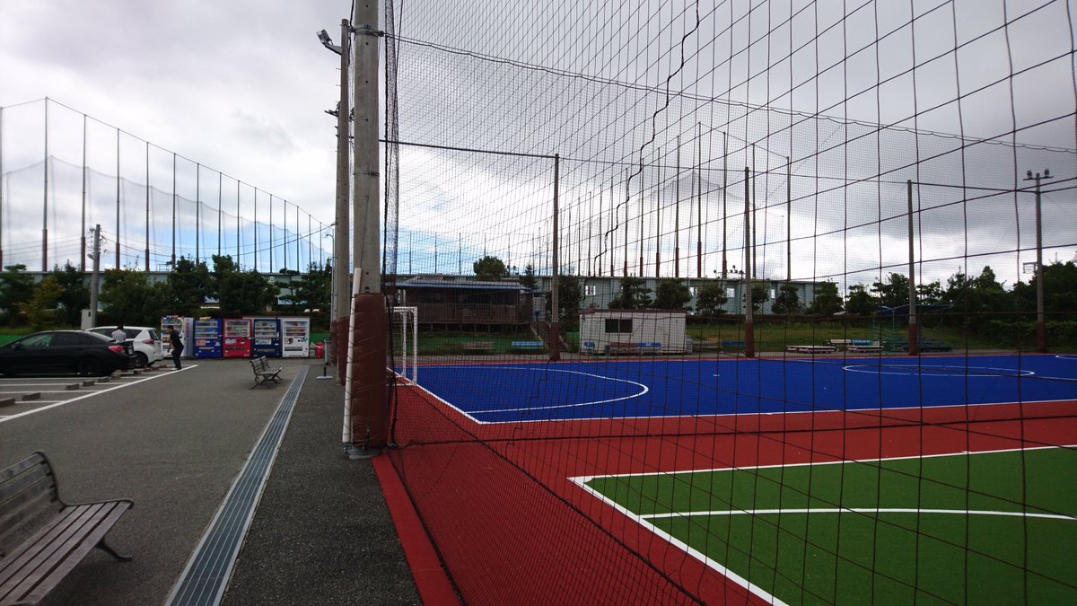 castleboy5's tweet photo. 神戸のゴルフ練習場に、営業行きました。
フットサル併設で、頑張っておられます。 https://t.co/8g0UpfBTHK