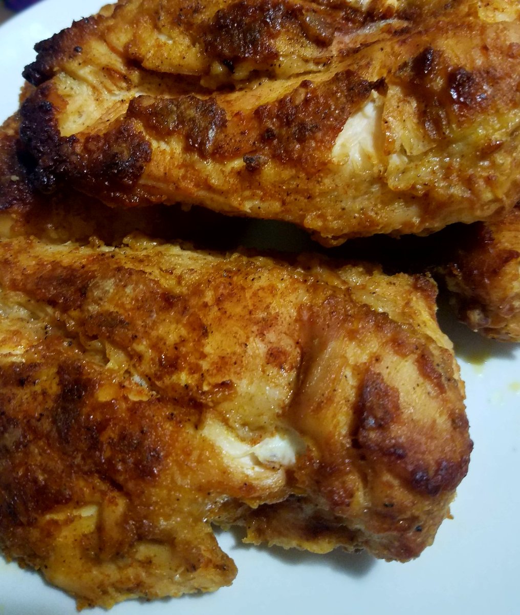 stephbthefoodie's tweet photo. Crispy Oven Fried Chicken for the win tonight!!! 😋
#friedchicken #dinner https://t.co/qPhEDia2HI