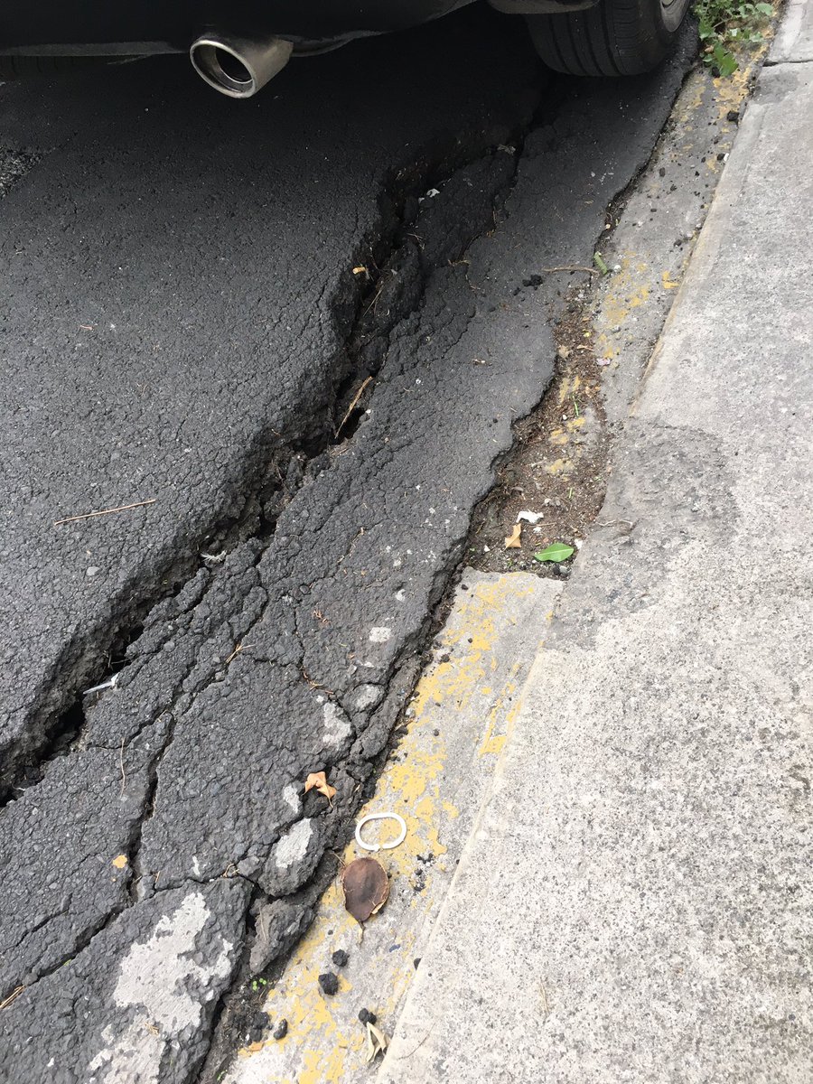 retioDF's tweet photo. Hundimiento en iztacalco,ya hay un reporte,lo que no hay es respuesta. agr… https://t.co/9FwBcUxXyM —@Valeriegleek13 https://t.co/B6jlJZeQar