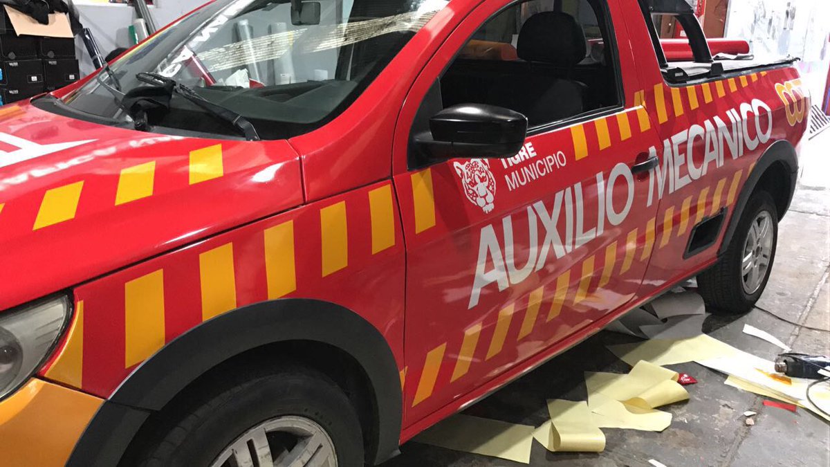 thecharlyy's tweet photo. 🚨 la 123 que supo patrullar las calles de Tigre la pusimos en valor y esta lista para dar asistencia logística a #MovilesCOT #LogisticaCOT https://t.co/MVG0htH9zV