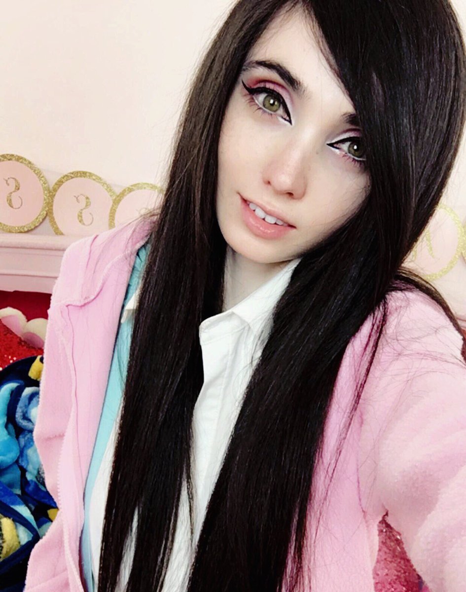 Eugenia Cooney on Twitter: "How are you guys doing? I'm in room hi haha https://t.co/UrR3418u2P" Twitter