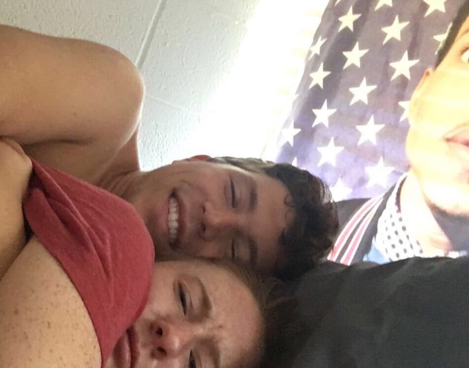 kap__09's tweet photo. Happy bf day !! Thanks for makin me the happiest gal ever <3 https://t.co/lZePoQgate