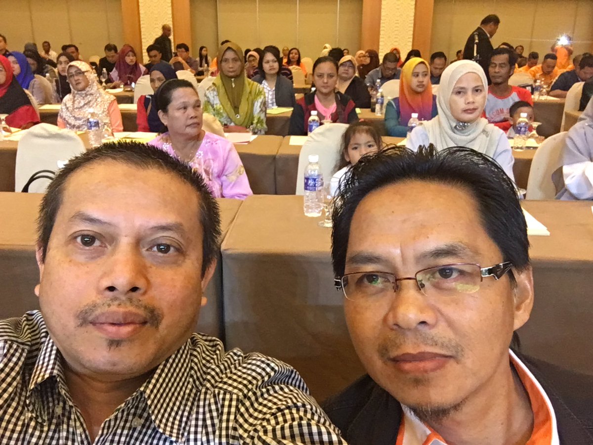 mustahapa's tweet photo. Menghadiri program Kursus Keusahawan Peruncitan FAMA Sabah. Usahawan dilatih utk mendepani cabaran era #digital
#AgrobazaarOnline
#GNN2017 https://t.co/IQxvpnV5xS