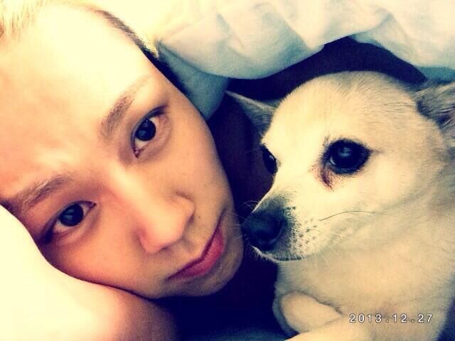 illson_btb04's tweet photo. @BTOB_ILL 

일훈 오빠 생일 축하해요 👼💓🎂🎁✨👏💙

#일훈천사님_내려오신다_차대기시켜 
#HAPPY_ILHOON_DAY 
#HappyIlhoonDay 
#ILHOON1004DAY 
#비투비 #정일훈 https://t.co/dCR3fHO7g5