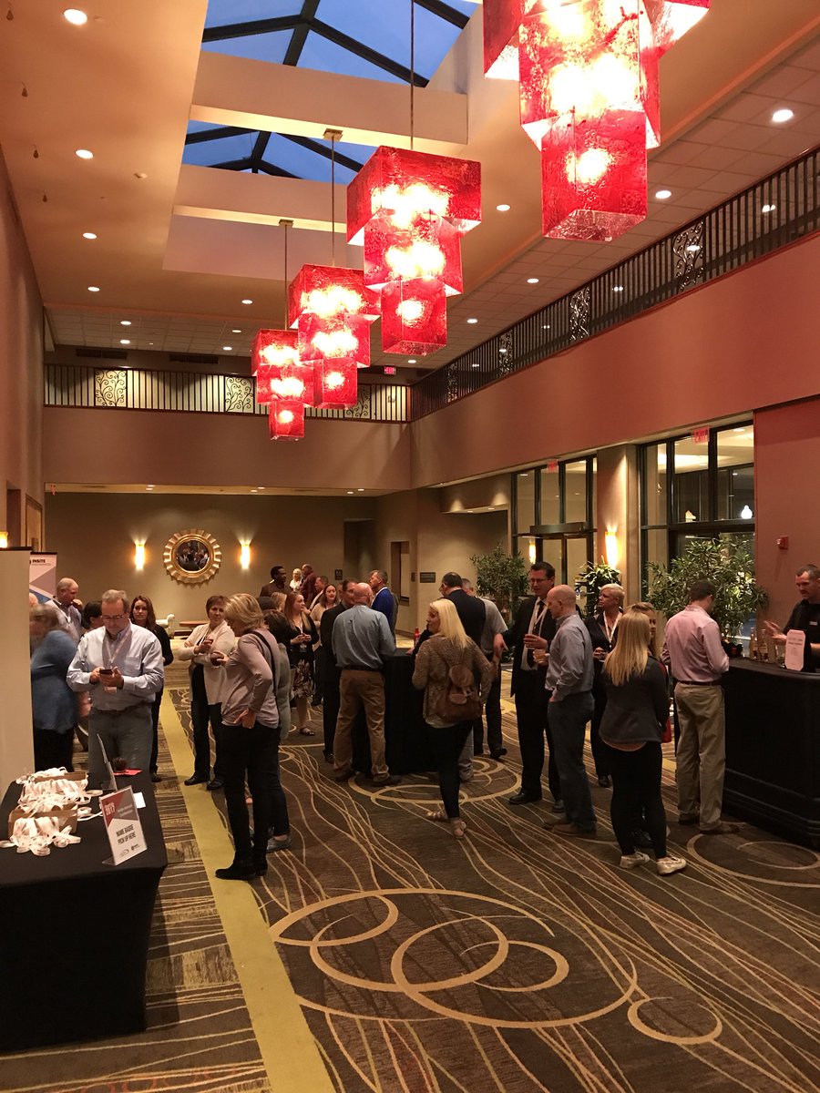 InsiteBanking's tweet photo. #InsiteAnnualConference is in full swing! We can’t wait to have a full day of sessions and activities tomorrow. #Connection2017 https://t.co/oYPwpFOjEh