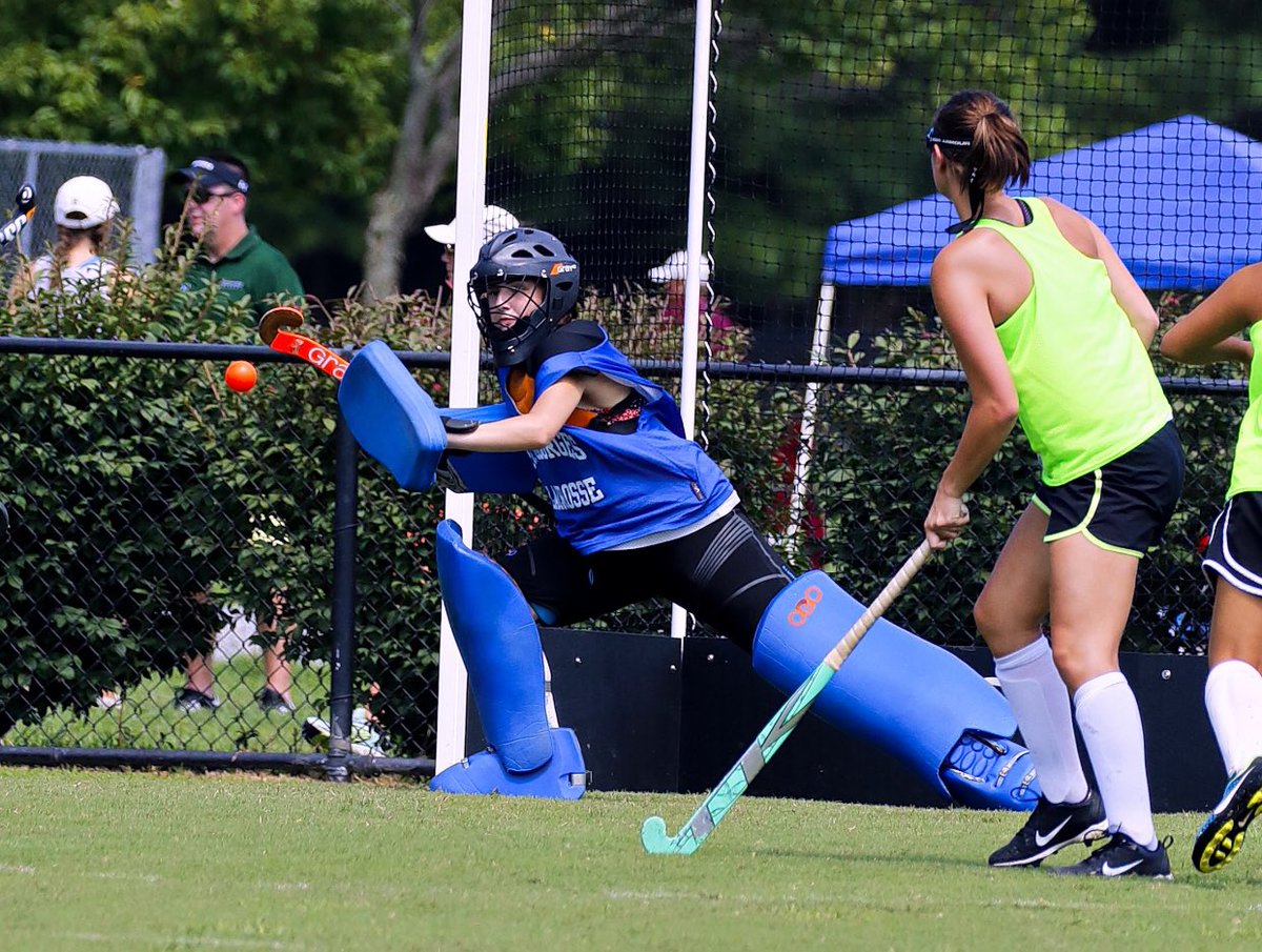 parisprevost_'s tweet photo. only the beginning 🏑🙇🏻‍♀️🏆 https://t.co/9HsB9Sz53M