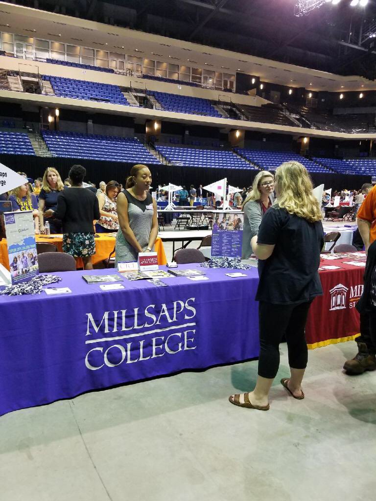 The first night of College Night was a success! If you did not have a chance to come on Tuesday, come on Wednesday!