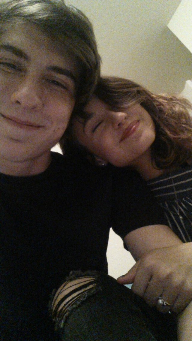 _ashmatch's tweet image. Hey thanks for being my partner in crime 😉💖 #nationalboyfriendsday