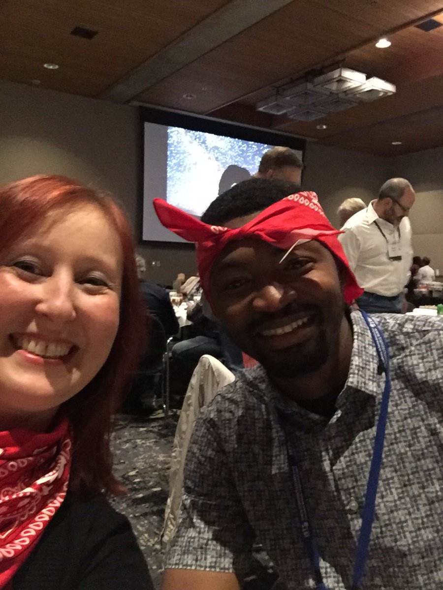 eggcellentprots's tweet photo. Roslin chicken science represent! #ISTT2017 @Alewo24 @roslininstitute @ISTT_TG https://t.co/oBgdEHuaR8
