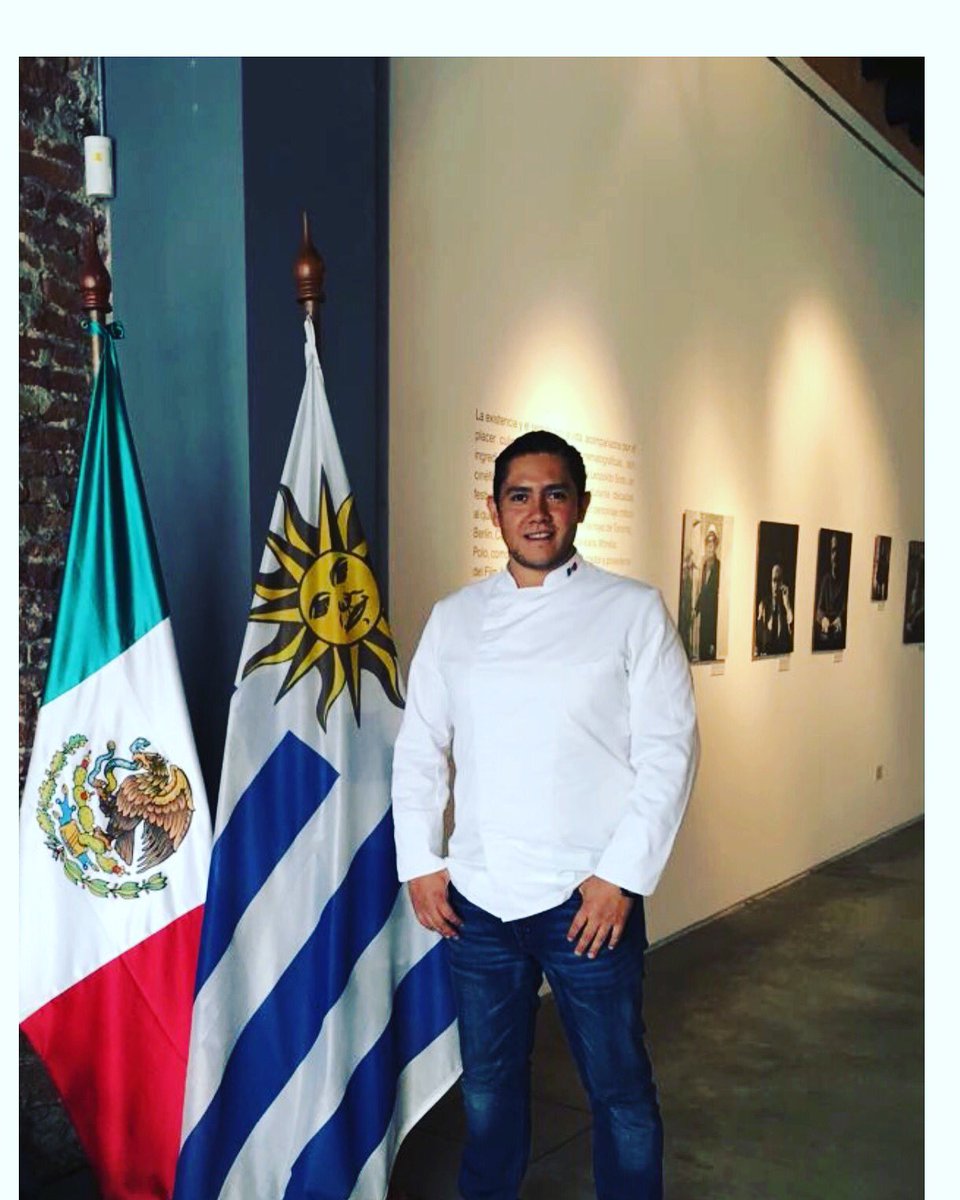 #CosasQueSonDeliciosas 😬 la comida del guanajuatense <a href="/jesuscardenasgz/">Jesus Cardenas G</a>  q hizo brillar a #México 🇲🇽 en #Uruguay 🇺🇾 
 livingandtravel.com.mx/un-guanajuaten…