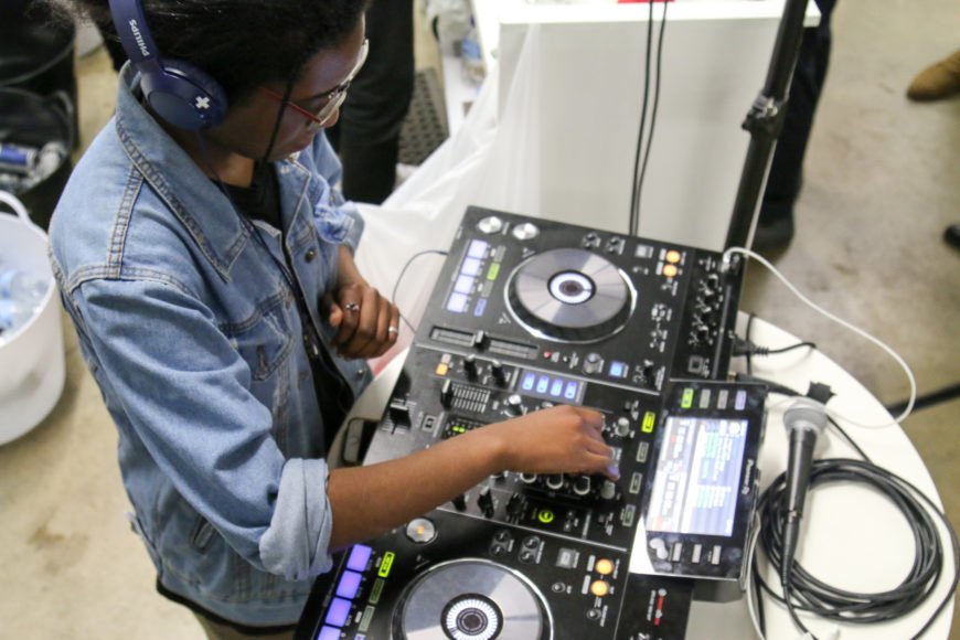 HEAPSDECENT's tweet image. Stepps was our DJ at our 10 Yr celebration... She’s been coming to our weekly workshop to practise &amp;amp; she’s getting GOOD! (📷 @_almostreal)