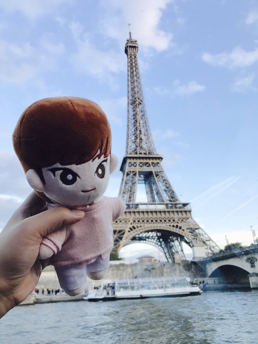 jh0703lee's tweet photo. #파리 에 온 #미녀니 데리고 올 수 있을까 걱정했는데 다행히 잘 도착해서 함께 파리 여행 중이에요! 온 가족의 사랑을 받고 있습니다 ㅎㅎ 엄마 동생 아빠 모두 미녀니만 찾아요ㅠㅠ #소중한_미녀니 https://t.co/NI2hAL68vj