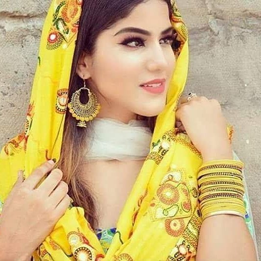 Sarbkaur5's tweet photo. ☆☆ਧੀ👧 #ਸਰਦਾਰਾਂ ਦੀ ਮੈਂ 《ਅਣਖਾਂ》 ਨਾਲ #ਪਲੀ ਆ ♡¤♡《ਗਰਮ》 ����#ਸੁਭਾਅ ਏ ਥੋੜਾ 《ਜਿਦੀ》 ਵੀ ਮੈਂ #ਬੜੀ ਆ ☆☆ https://t.co/pxEWWdjz8C