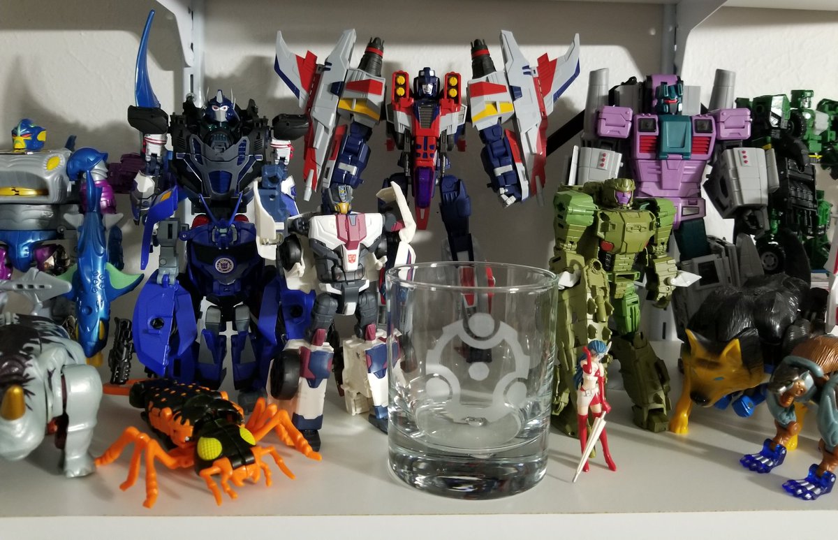ME_Counterpunch's tweet photo. #TFcon2017 haul https://t.co/2iS8Y4MIkh