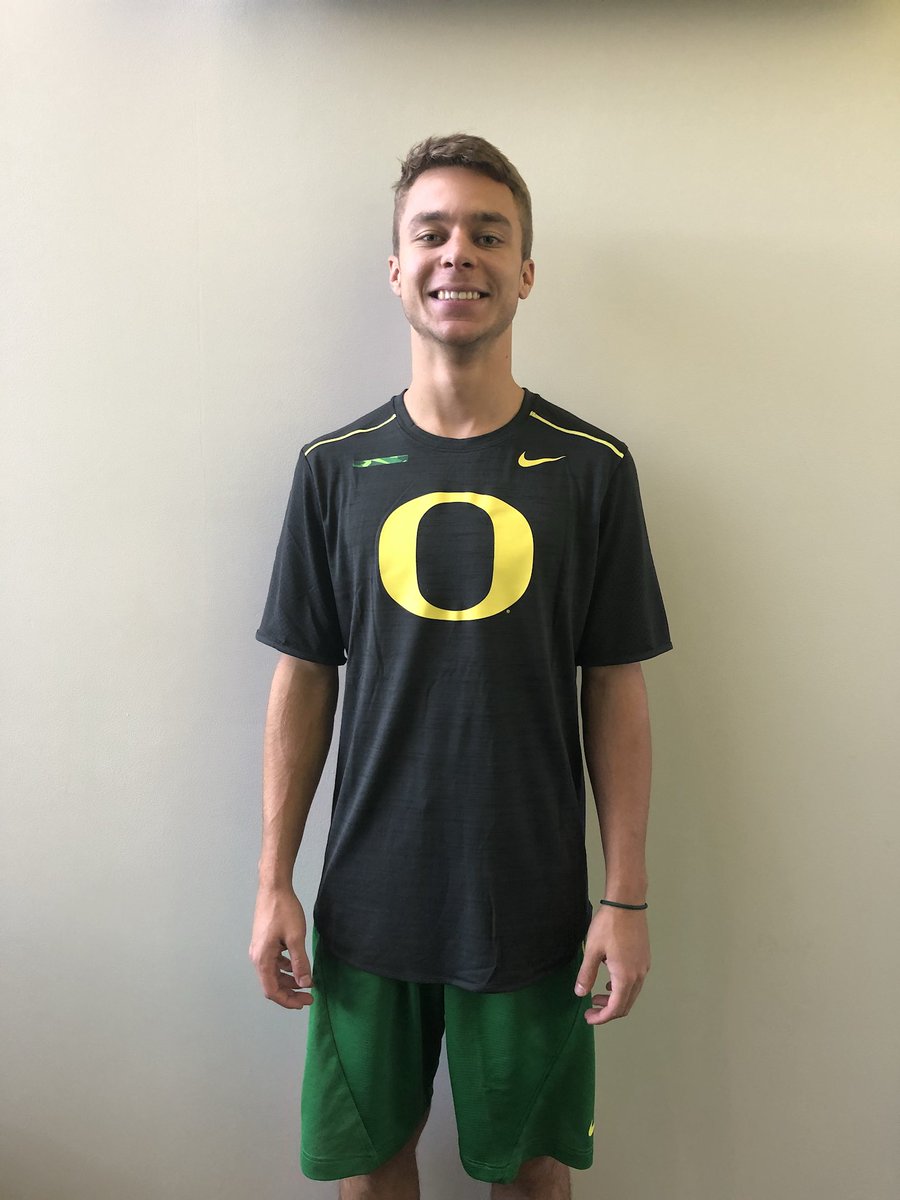 Excited for another great year with <a href="/GoDucksKG/">Kelly Graves</a> and <a href="/OregonWBB/">Oregon Women’s Basketball</a>! Best dressed Mgr. Crew in the country thanks to <a href="/Ducks_Equipment/">Wilbur j necaise</a>!