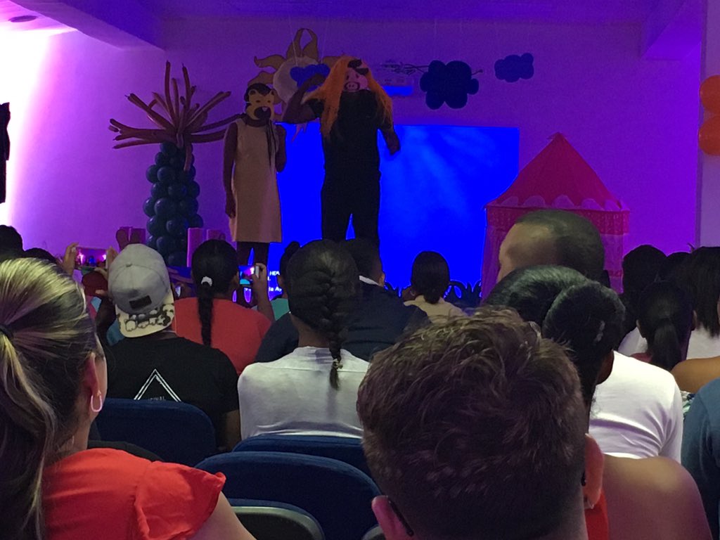 Inició la Semana Cultural de <a href="/INFOTEPISLAS/">INFOTEP San Andres</a> con limpieza al borde costero, obras de teatro y palabras de instalación de <a href="/smduffis/">Silvia Montoya Duffis</a>