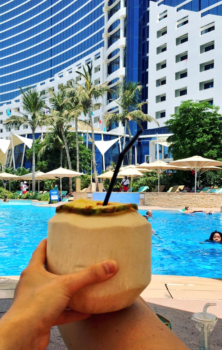 DearmanRose's tweet photo. Coconut water 💧 boost hydration 💦 nutriant rich 💧 facilitates digestion and helps dampen my IBS symptoms 💦 https://t.co/LMPojDV8Hw