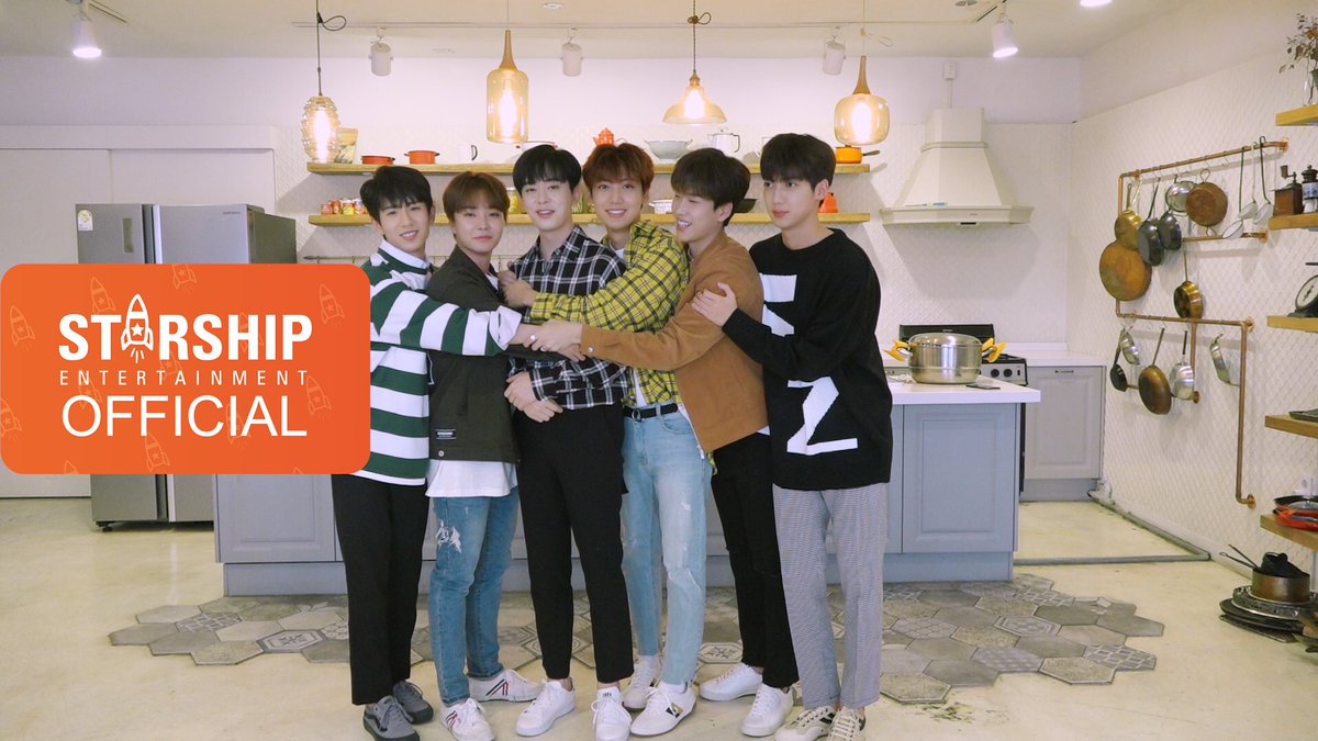 G_BoyFriend's tweet photo. [#BOYFRIEND]
#보이프렌드 의 #추석 맞이 #송편 빚기!
#베스트프렌드 여러분 지금 바로 확인해보세요!

👉 https://t.co/GjRWK5d7jf https://t.co/APAXliUx8j
