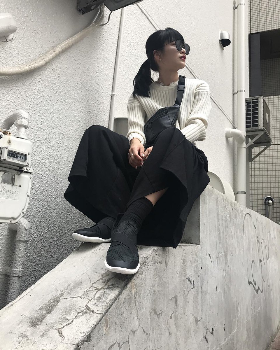 crocs swiftwater cross strap static