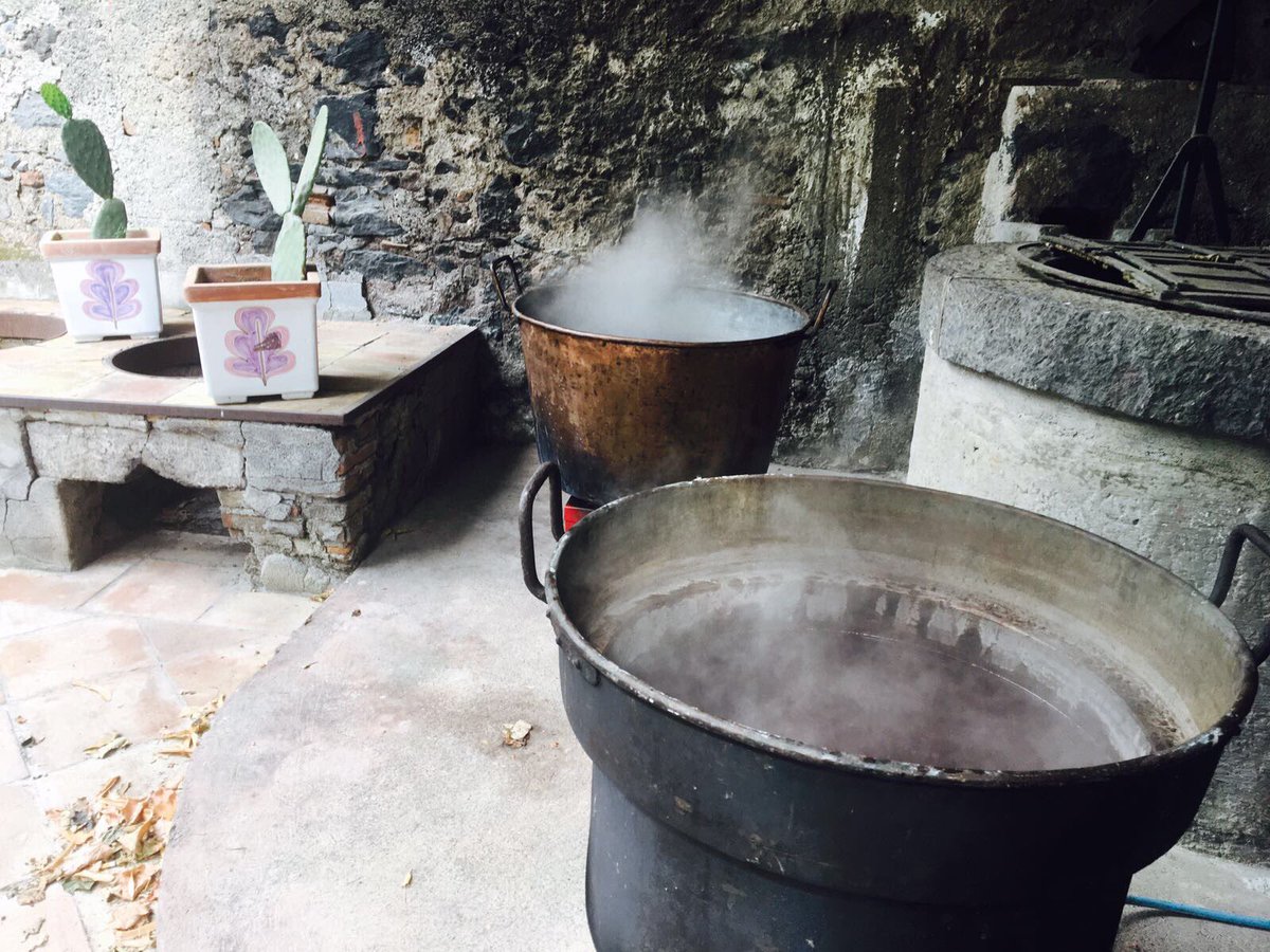 La #vendemmia e la sua grande bellezza
Il #mosto cotto da #NerelloMascalese #baronedivillagrande