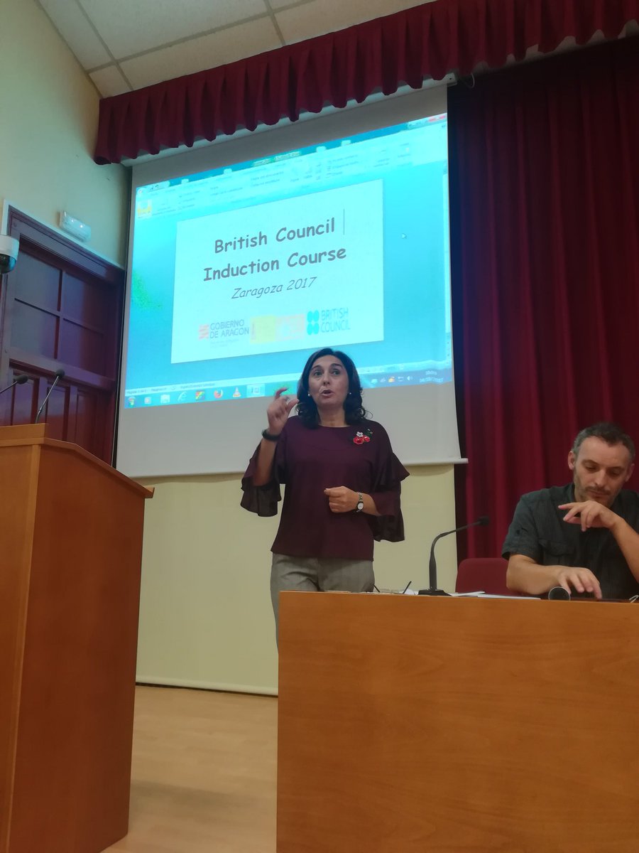 laPku's tweet image. Sesión general @esBritish con @educaCNIIE @MarkLev99 @mmpetisme @agarridodiez Josechu Zarranz. #inductioncourse