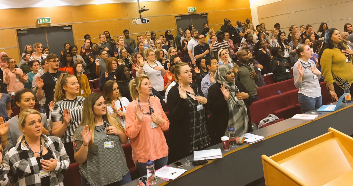 Lisa Abbott tweet media