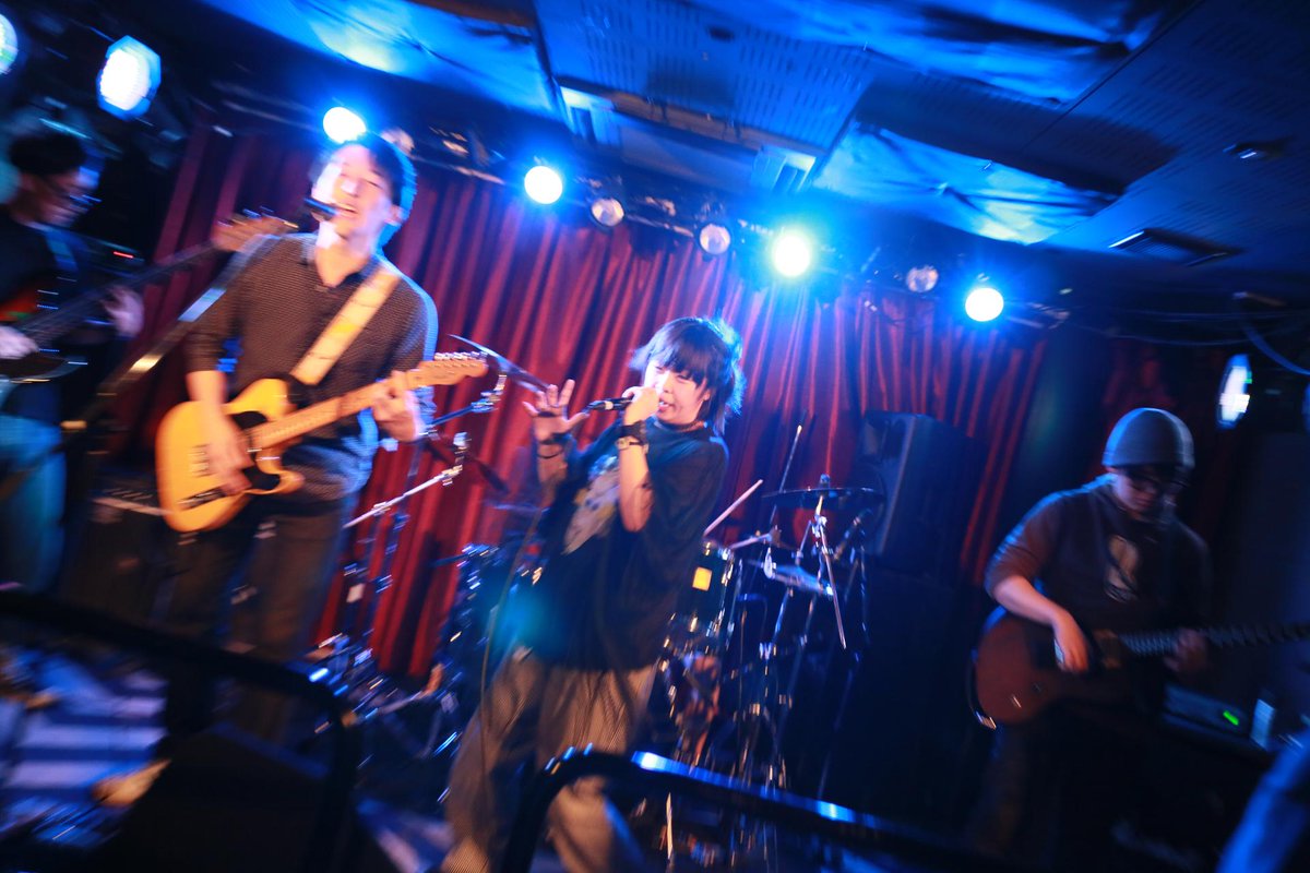 toge_toge_2's tweet photo. 2017.10.1 at 清川UTERO
Sound Without Equal
Nékoha
2 of 5
#Nékoha #SoundWithoutEqual #UTERO #ファインダー越しの私の世界 #LivePhoto #猫派 https://t.co/zSCZ64A2tX