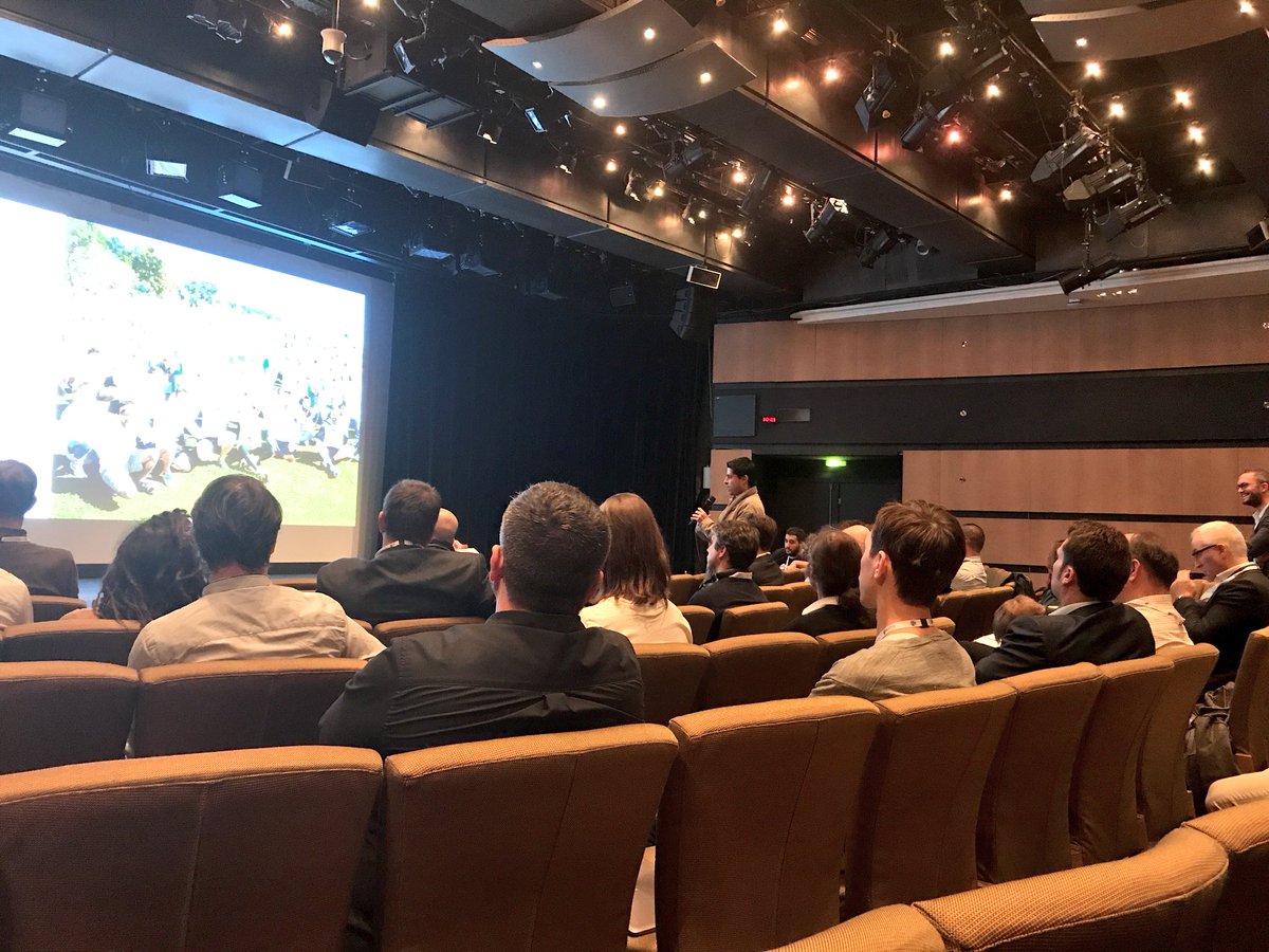 serenity__ways's tweet image. Q de @Placeloop au CTO de @saagie_io : comment concilier le « no roadmap » avec les attentes client ? #B2B  #TechsRocks @TechsRocks