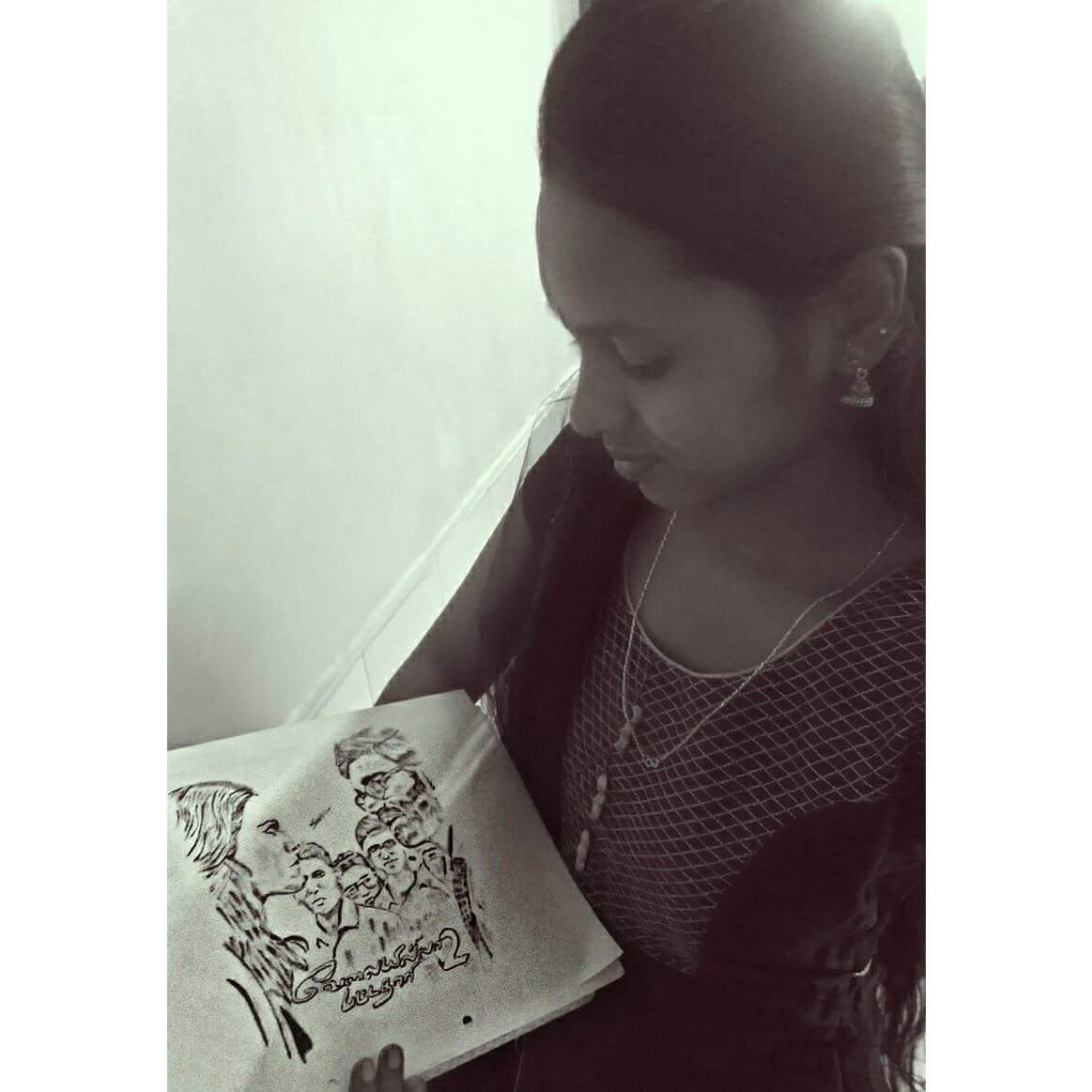 sony76892807's tweet photo. Art😍😍😍😍😍😍😍
@dhanushkraja @KajolAtUN
#vip2 #vip #vipposter #art #sketch #drawing https://t.co/KBPvPm2vjG