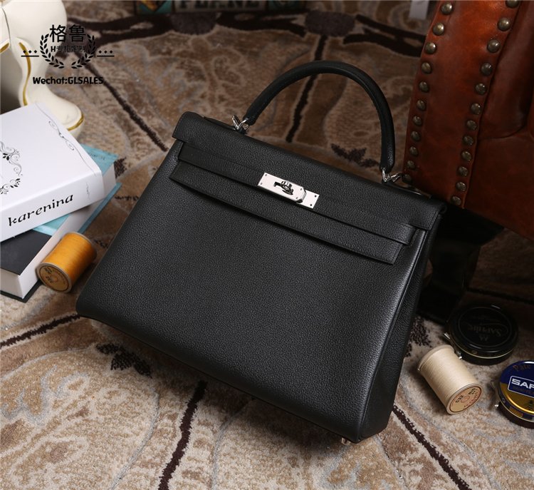 Tophandbag's tweet photo. Happy Mid-Autumn festival!
Customer order, spot, #Kelly 28 full hand sewing Togo imported small cow leather 89 noir silver buckle #handbags https://t.co/6M7SvpfPzd