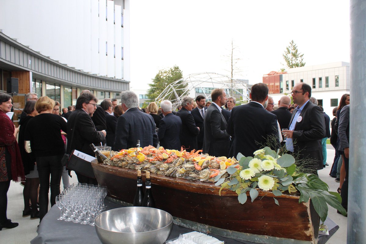 Fidalloireocean's tweet photo. Retour #blog sur #fcommefutur ; soirée d'inauguration des locaux de #Nantes mercredi 27/09 : https://t.co/OQzLhm3WzM
Photos by @CKtraiteur https://t.co/bruN3TBOYz