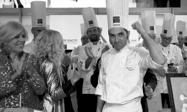 identitagolose's tweet photo. .@Antoninochef:«Crippa è la guida giusta per vincere il @Bocusedor.Chi inizia, prima impari l'inglese,poi a cucinare»https://t.co/6Me5OtoGoF https://t.co/jLmHH0lqzy