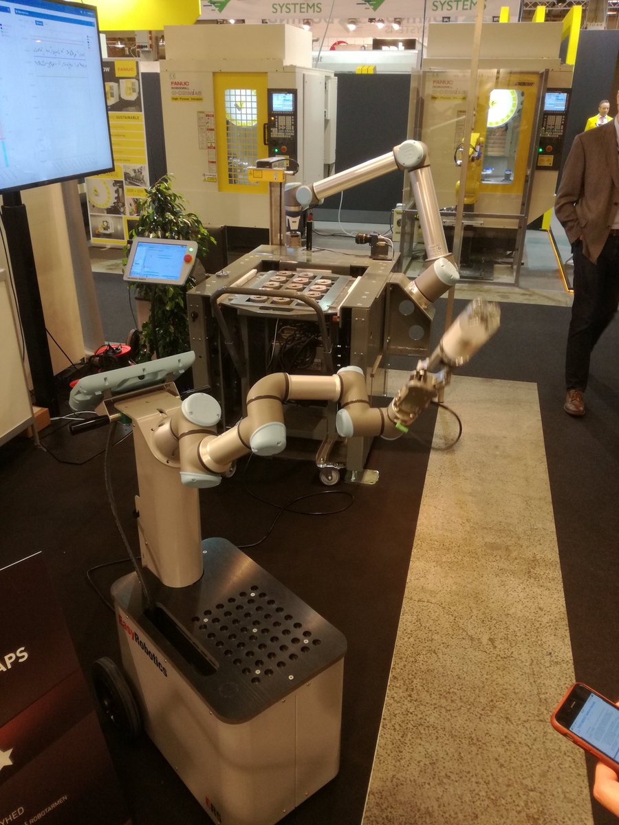 RoboCluster's tweet photo. #AutomationsBoost er godt repræsenteret på #himessen https://t.co/0RPoRgL5uJ