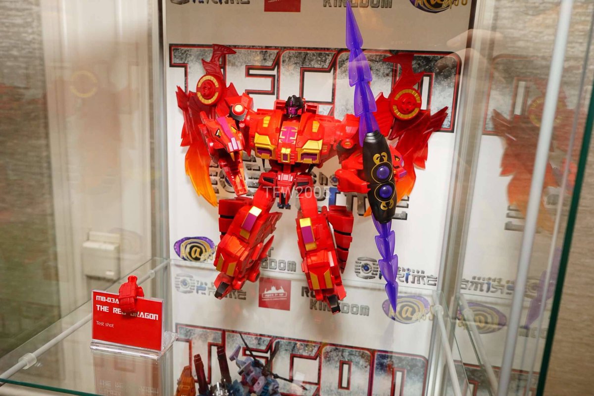 fans_hobby's tweet photo. Got a good exposure at last week @TFconTweets, Thks again the display & parcel arrangement of Ryan & Henry from Tfcon! #tfcon2017 #tfcon https://t.co/fG8fzAUPwH
