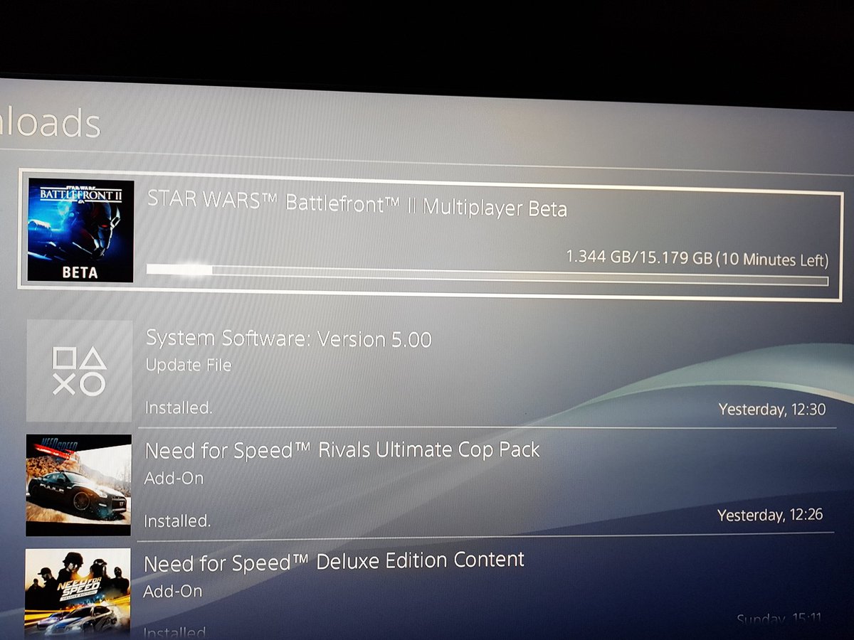 CJScotney's tweet photo. #StarWarsBattlefrontIIBETA #downloading #thatspeed #excited #10mins #starwars #beta #battlefrontII https://t.co/VT7zKODOk6