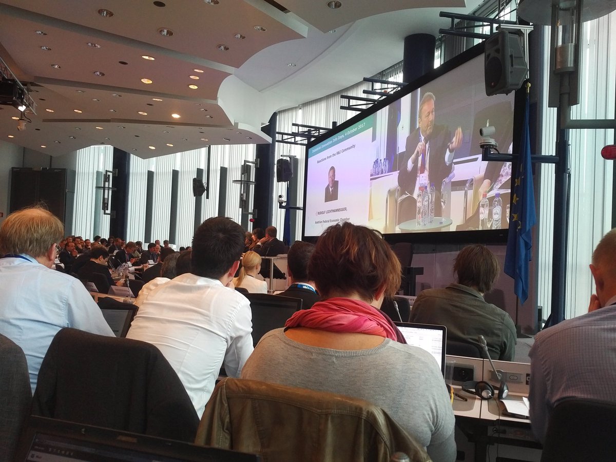 ComposelectorH's tweet image. Building the basis for the future of Industrial Research in Europe. EC  Information days #COMPOSELECTOR on the booth of #EMMC &amp;amp;#EMCC .