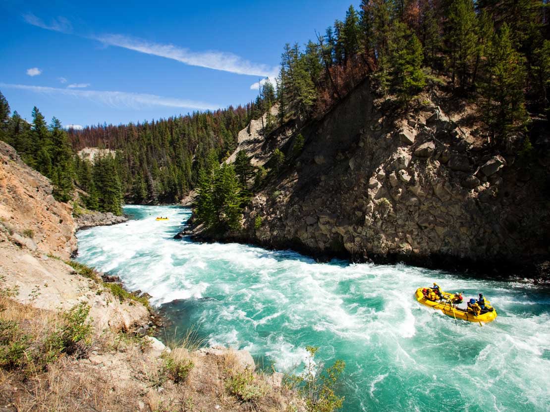 GuidePeak's tweet photo. Clear day floating downriver. #Whitewater #rafting #packrafting #kayaking #whitewaterrafting @GuidePeak https://t.co/DZLbTxr6PQ