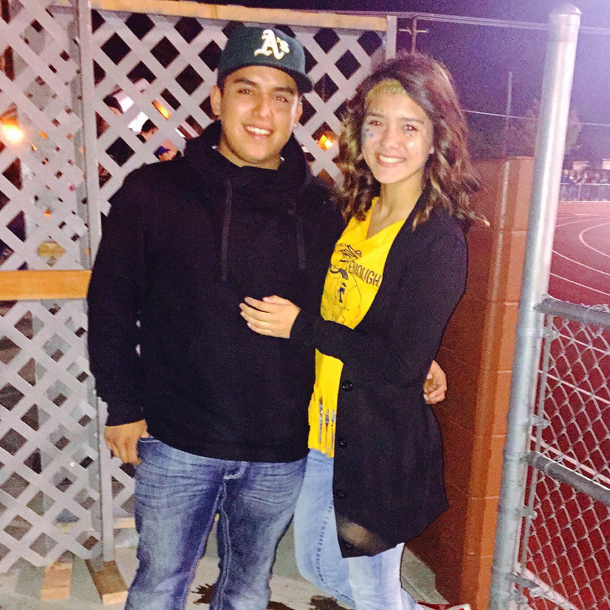 roxyfoxy98's tweet photo. #NationalBoyfriendDay We’ve kinda both change 💙 #Since14 #Bestfriend https://t.co/6YgYbyA1Jt
