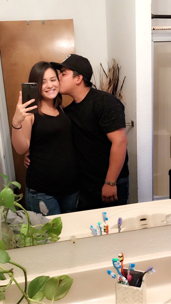roxyfoxy98's tweet photo. #NationalBoyfriendDay We’ve kinda both change 💙 #Since14 #Bestfriend https://t.co/6YgYbyA1Jt