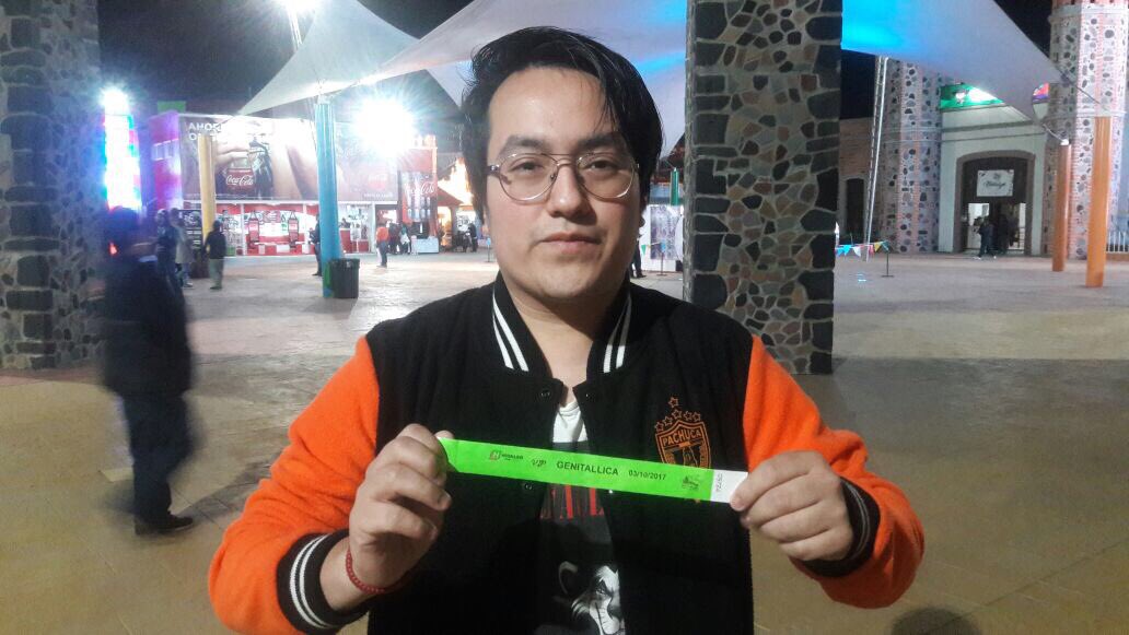 FeriaHidalgo's tweet photo. Hoy entregamos a nuestros seguidores #PulserasVIP para ver a @Genitallicamx en el #TeatroDelPueblo de @FeriaHidalgo. ¡Muchas felicidades! https://t.co/NJv8YlKJLF