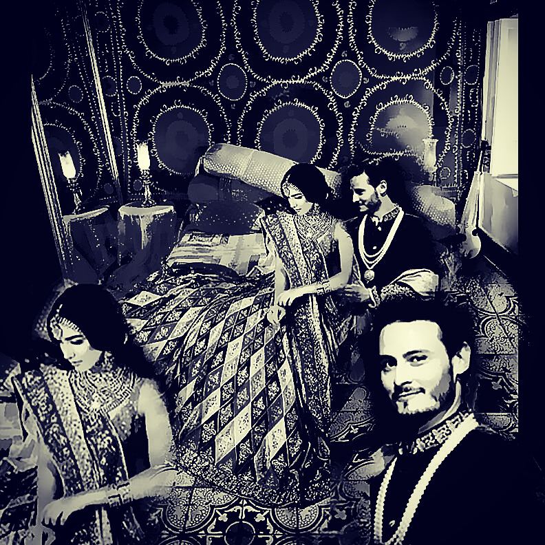 musanifaa's tweet photo. Have you read it yet? If not , Go read &amp; don't forget to comment♥
#diyaredil #writing #reading
#novel
#musanifa
#fanfiction 
#royalromance https://t.co/lnQFS8l5Vo