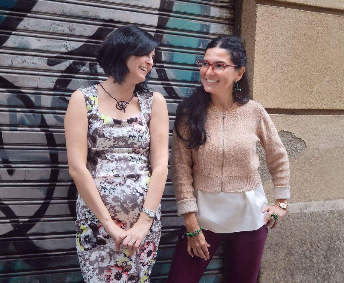 inoroutlook's tweet photo. @VeronicaPronz y "Bisutería Contemporánea" https://t.co/x2oBdXRMWk formas libres y orgánicas desde @TobeconceptBcn Foto: @CleverCookieBCN https://t.co/ywIz75yvm7